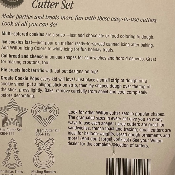 WILTON Halloween cookie cutter bundle - Picture 11 of 12